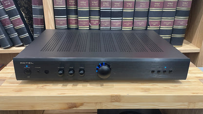 Rotel A8 Stereo Amplifier in Black